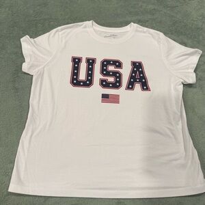 Universal Thread USA Flag T-Shirt Women’s Medium White Patriotic Tee